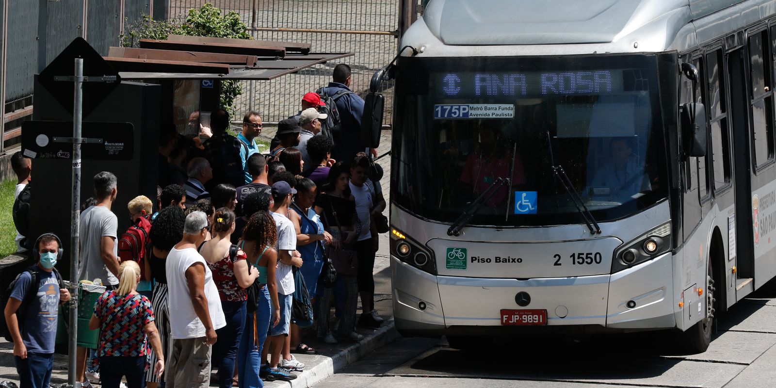 Bus tickets in the capital of São Paulo rise to R$5 in January