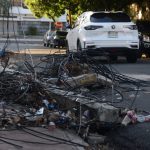 Cables en calles de Gascue amenazan vida peatones