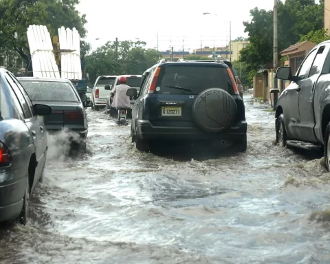 ¡Precaución! Frente frío y vaguada estarán generando fuertes lluvias  