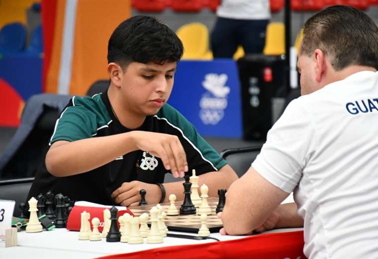 Chess players Zambrana and Ticona win two bronzes for Bolivia in the Bolivarians