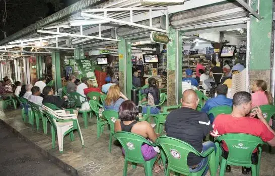 Colmadones no están incluidos en flexibilización de horario para vender bebidas alcohólicas 