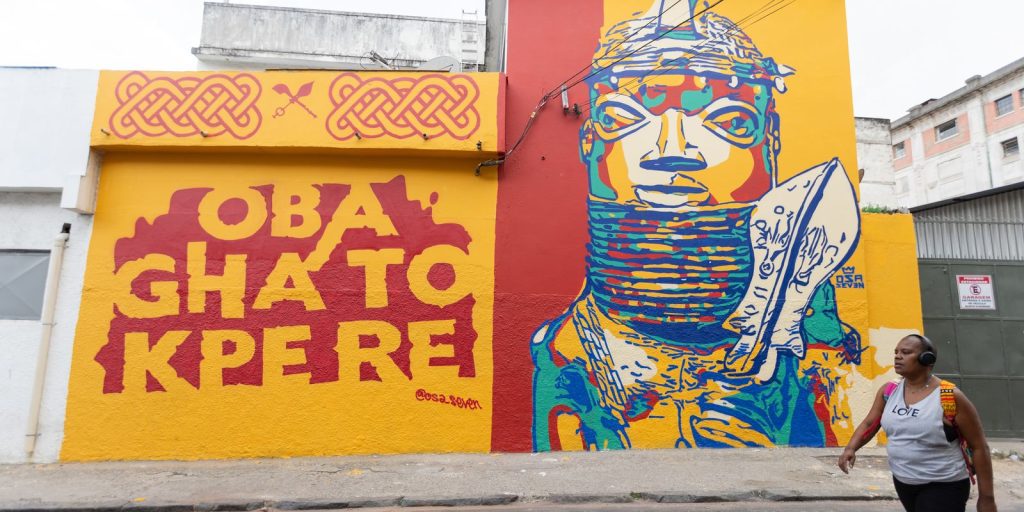 Community in the center of Rio hosts urban art festival