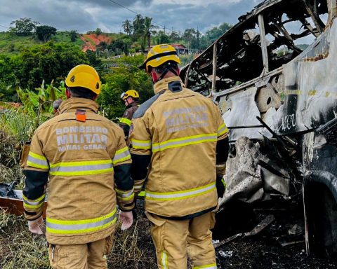 Confirmed deaths in Minas highway accident reach 38