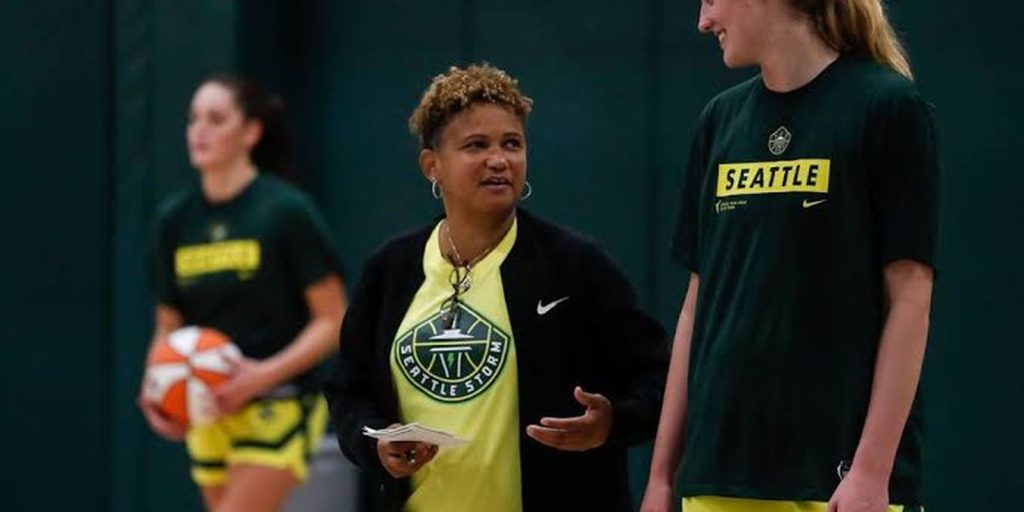 Connected with Brazil, Pokey Chatman aims for a new wave in basketball