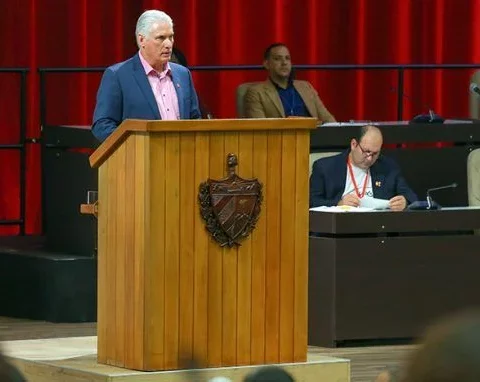 Miguel Díaz-Canel en la última sesión del cuarto período ordinario de sesiones de la Asamblea Nacional del Poder Popular