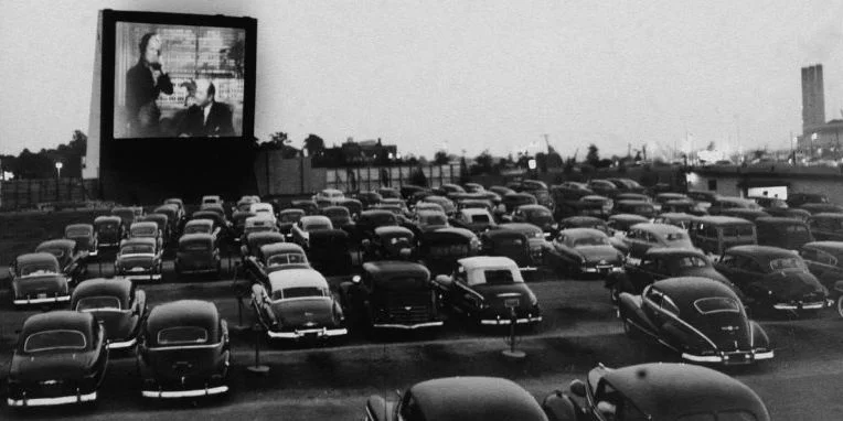 Autocine en la Calzada de Vento, en La Habana