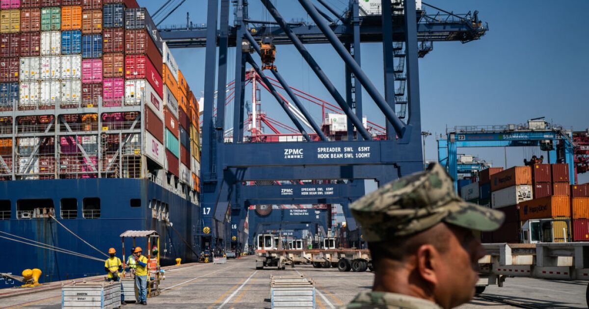 Exporters in Mexico fear losing 150,000 jobs due to Trump's tariffs