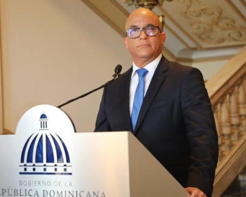 Figueroa informa que LA Semanal con la Prensa se realizará en Santo Domingo Oeste