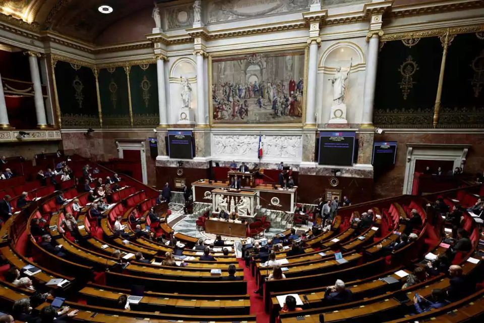 French deputies approve motion of censure that overthrows the prime minister's government