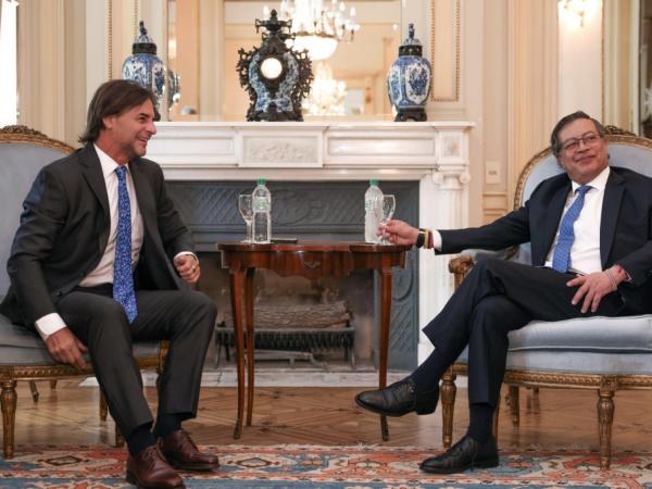 Gustavo Petro met in Montevideo with Luis Lacalle Pou, president of Uruguay