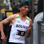 Héctor Garibay abandoned the Valencia Marathon due to injury