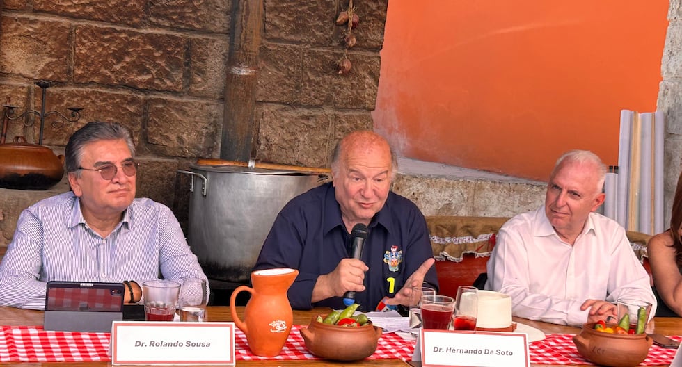 Hernando de Soto in Arequipa: “We are going to take a trip to all of Peru to break centralism” (VIDEO)