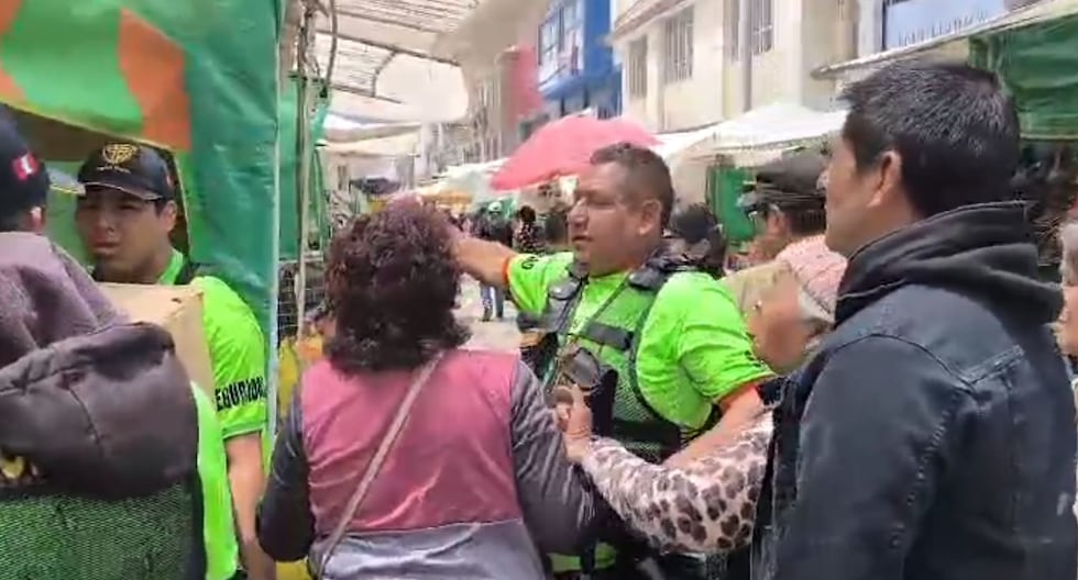 Huancayo: Christmas fair begins in El Tambo with confrontation between merchants (VIDEO)