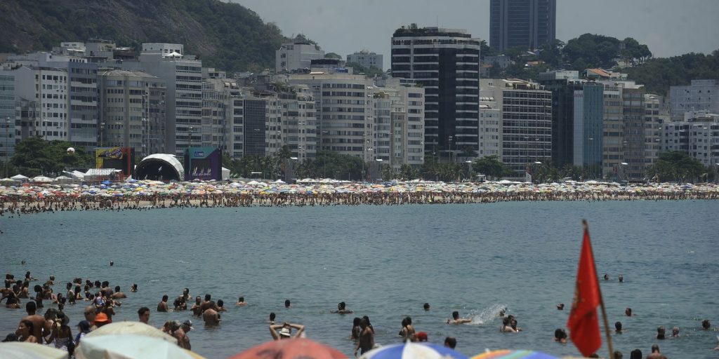 Inspection finds irregularities in hotels on the Copacabana waterfront