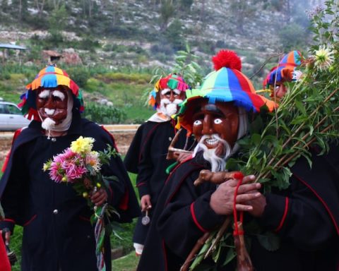 Junín: Ancestral dance festival 'Los Awquish' will begin with mask carving