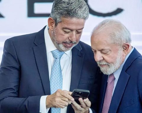 Lira and Lula meet at Alvorada amid blockade of amendments