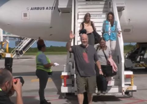 Live: Arrival of the 11 millionth visitor to the Dominican Republic