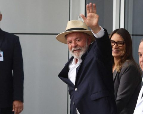 Lula da Silva leaves the hospital after cranial surgery