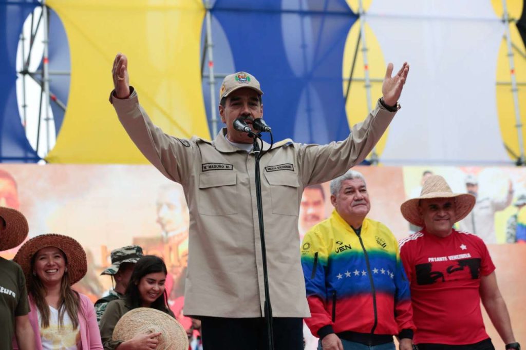 Maduro proposes integrating Militias into the Presidential Honor Guard