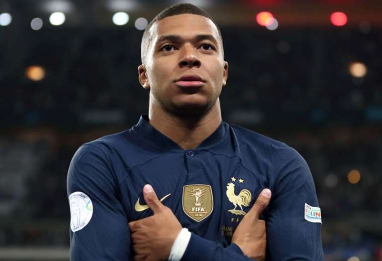 Mbappé maintains pressure on PSG due to delays in his salary