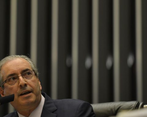 Mendes decides that it is up to the STF to judge the case against Eduardo Cunha