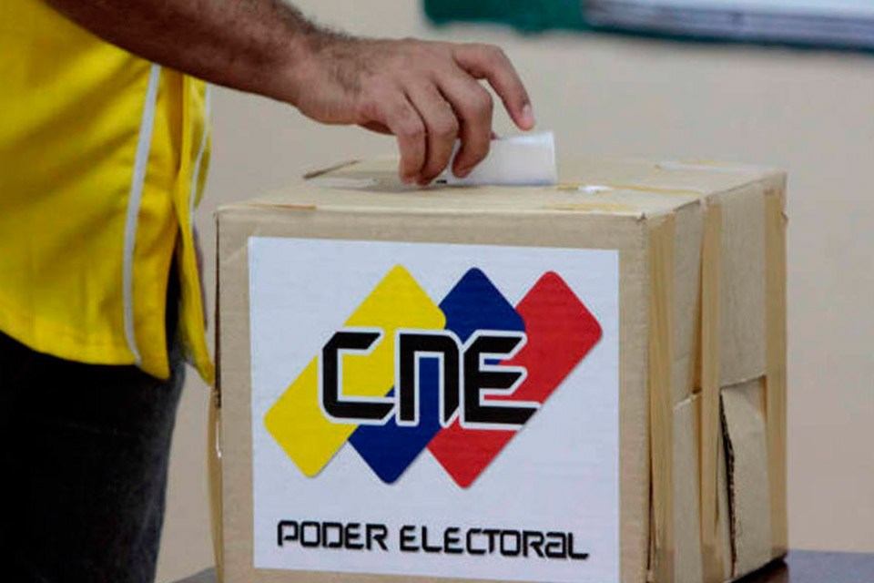 Voto secreto CNE mesas Comercio actas observadores internacionales jueces de paz