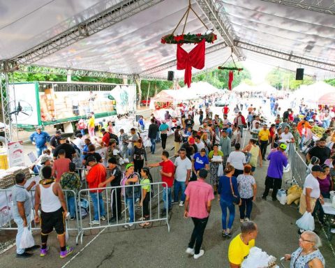 Más de 500 mil personas fueron beneficiadas con Ferias Navidad del Cambio con el Inespre