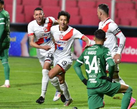 Nacional beat Oriente Petrolero (4-1) and left them without a chance to reach an international tournament