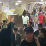 Plaza Izazaga 89: tenants and employees remove merchandise after “Operation Cleaning” against piracy