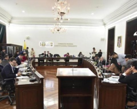 Political reform is approved in the third debate by Commission I of the Senate