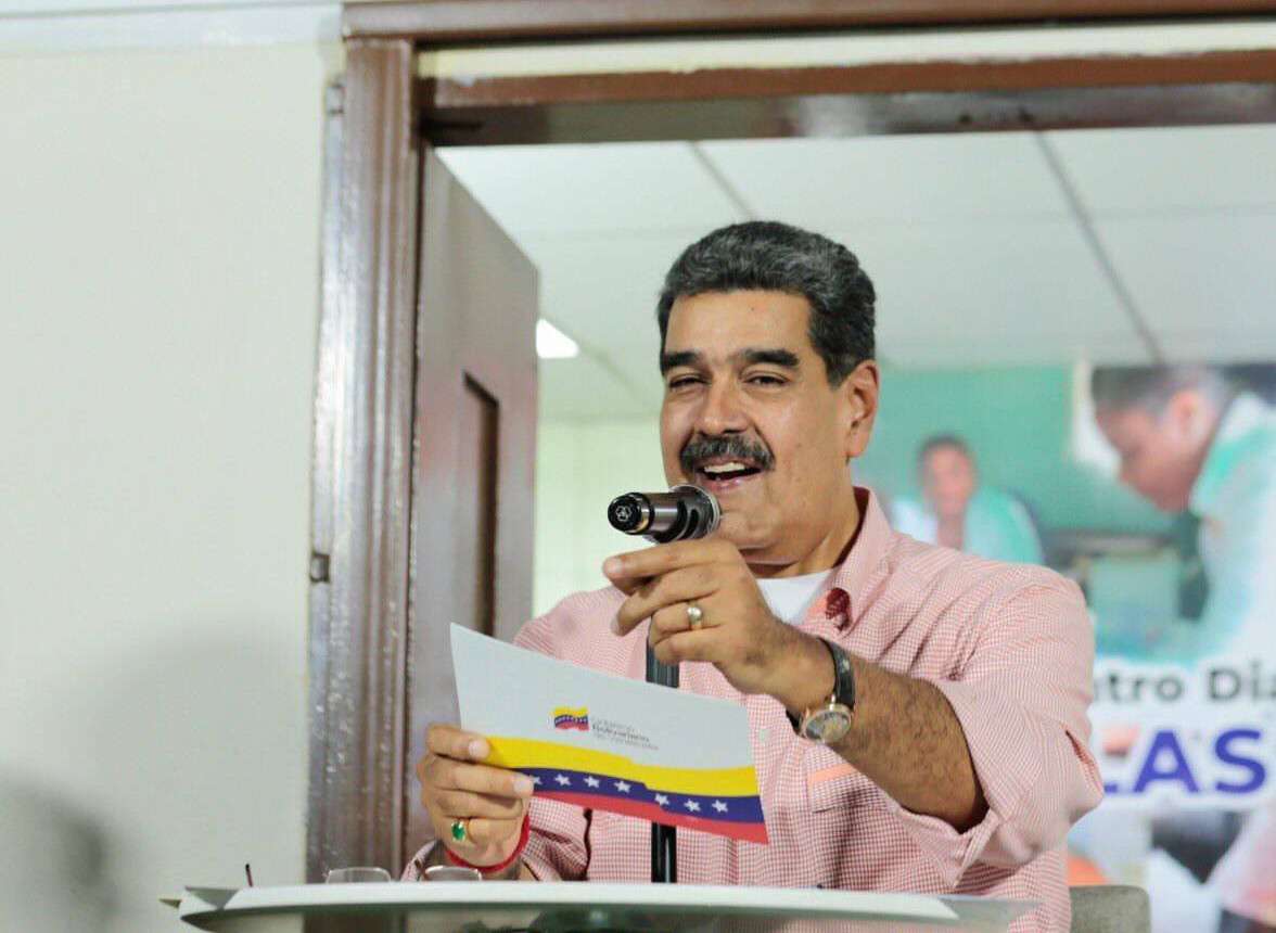 President Maduro delivers 22 restored health works