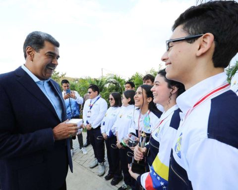 President inaugurates Dr. Humberto Fernández Morán University for Sciences