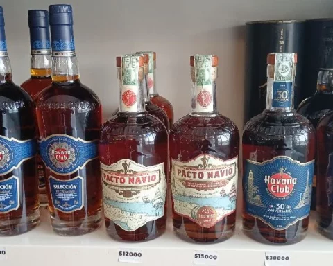 Venta de ron Havana Club y otras bebidas alcohólicas en Santa Clara