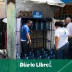 Pro Consumidor seizes water bottles exposed to the sun