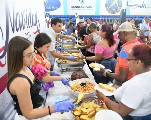 Propeep comparte almuerzo navideño con familias vulnerables del Distrito Nacional