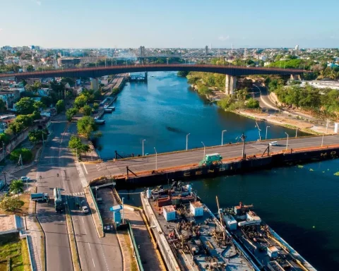 Obras Públicas cerrará el Puente Flotante este lunes por dos horas