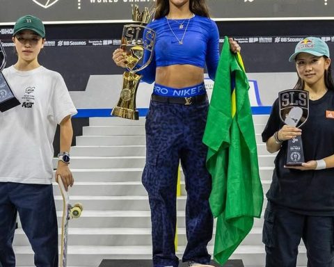 Rayssa Leal wins in the end and becomes three-time world skateboarding street champion