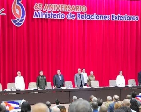 Celebración del régimen por el aniversario 65 del Ministerio de Relaciones Exteriores