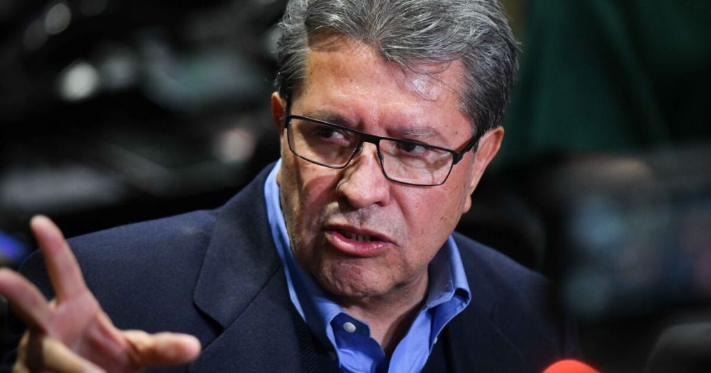 Ricardo Monreal defends Infonavit reform