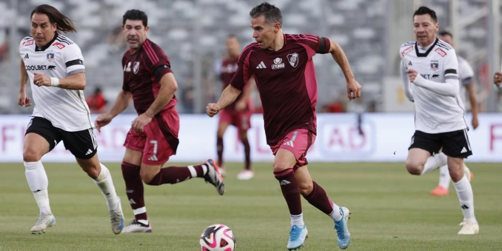 River Plate wins the Legends match against Colo-Colo