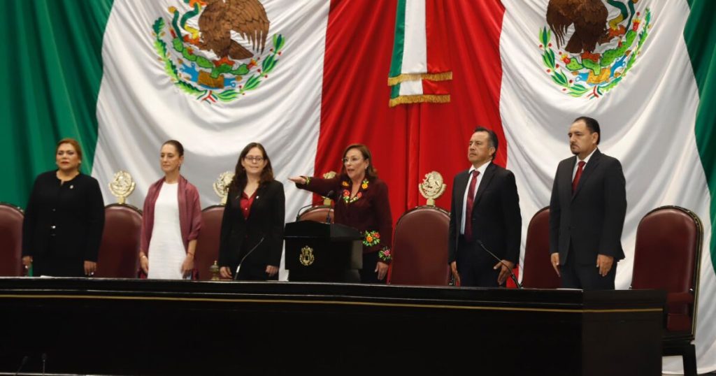 Rocío Nahle takes oath as governor of Veracruz