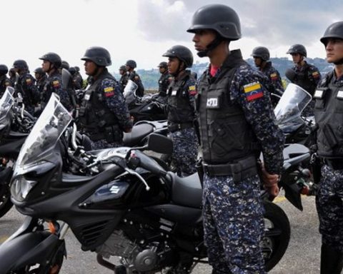 Security forces will guarantee peace in Caracas Retumba