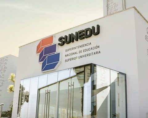 Sunedu will close three universities