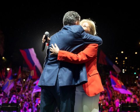 The Electoral Court will proclaim Yamandú Orsi and Carolina Cosse as elected president and vice president today