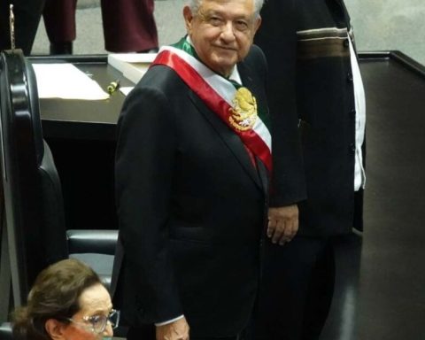 The year that AMLO “retired” after decades as an opponent and ruler