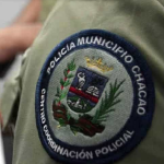 They begin an investigation against an official of the Chacao Police