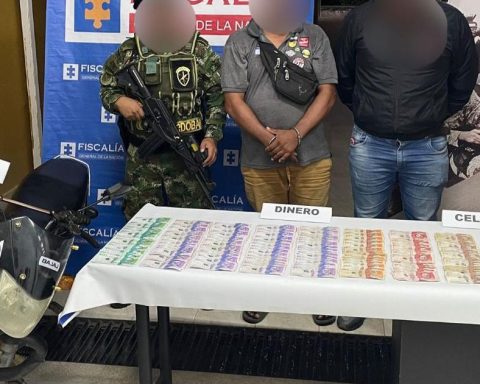 They capture an extortionist when he received $10 million pesos from a merchant in Sucre