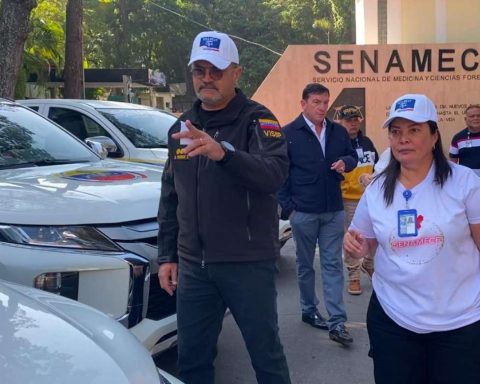 They deliver vans to strengthen the forensic service in 4 states of the country