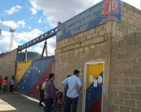 They transfer 76 negative leaders from the “26 de Julio” prison