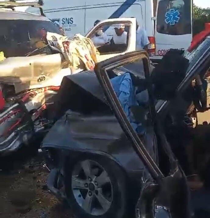 Tragedia: mujer embarazada y esposo mueren en accidente